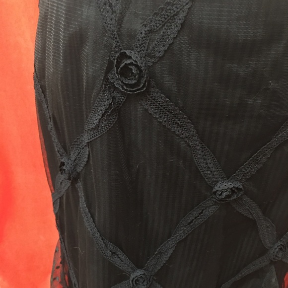 Nanette Lepore lace trim embroidered skirt black size 6 flounce hem - Picture 2 of 7